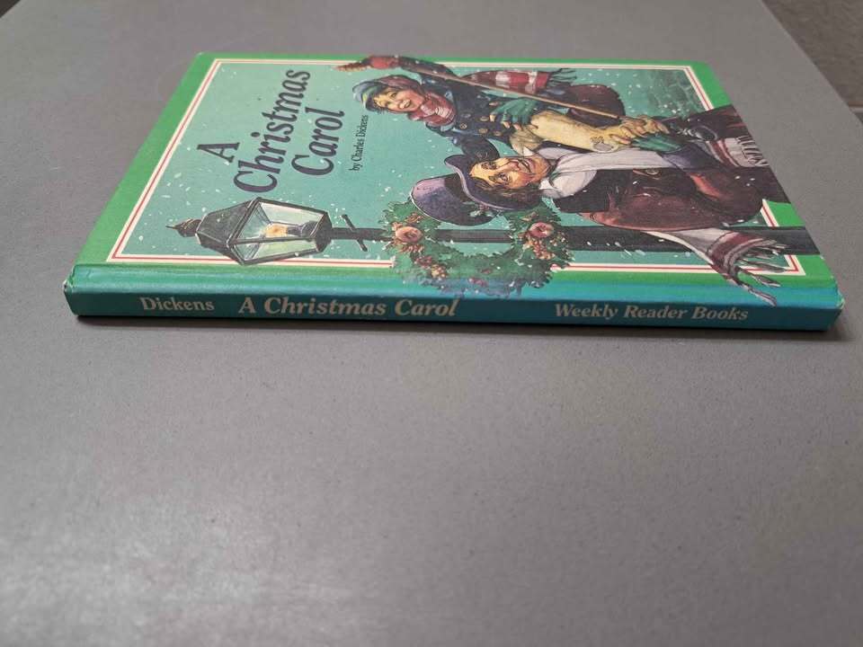 Vintage 1979 A Christmas Carol by Charles Dickens (Weekly Reader Book)