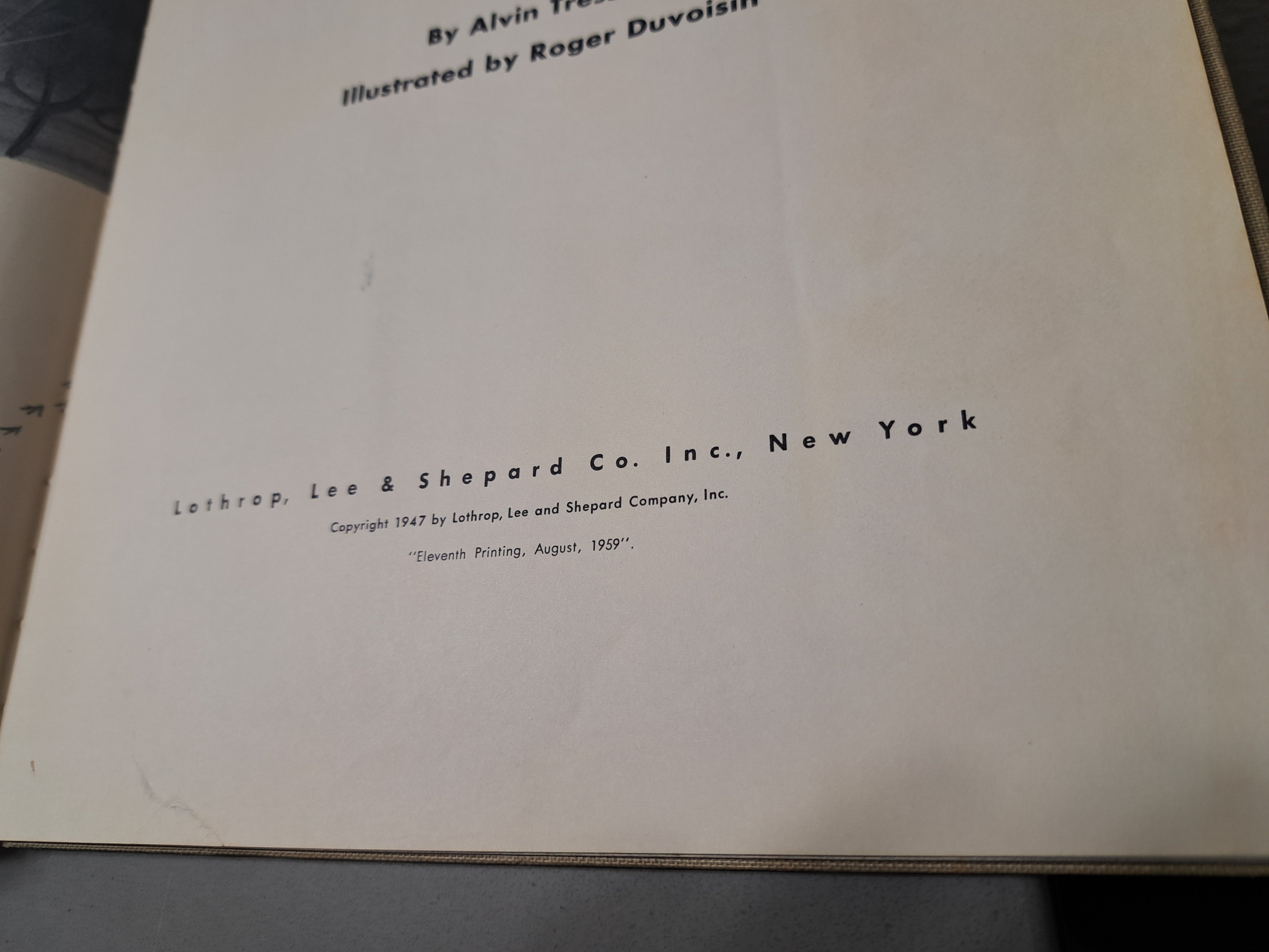Vintage 1959 White Snow Bright Snow by Alvin Tresselt