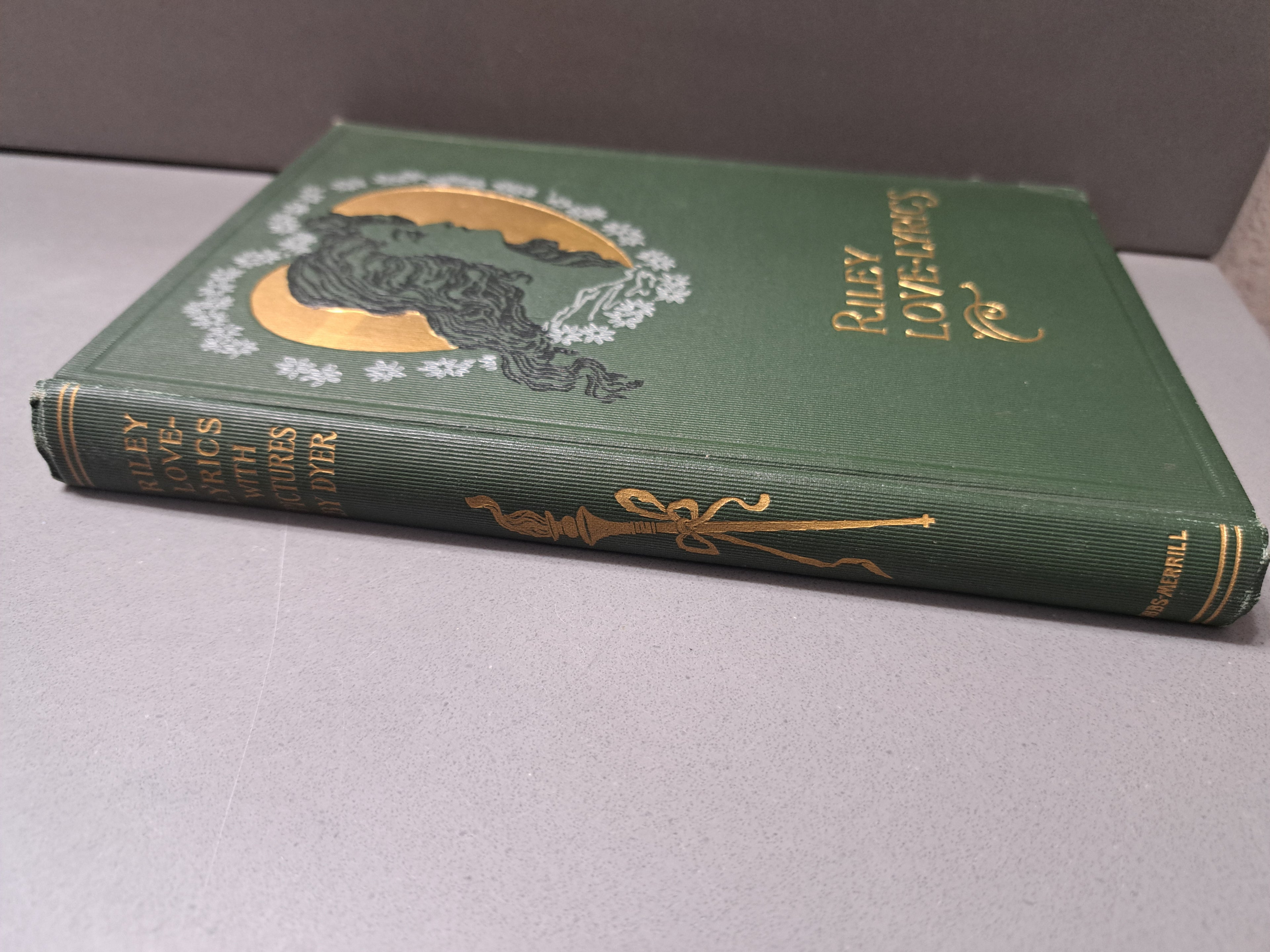 Vintage 1905 edition of Riley Love-Lyrics by James Whitcomb Riley with Life Pictures by William E Dyer