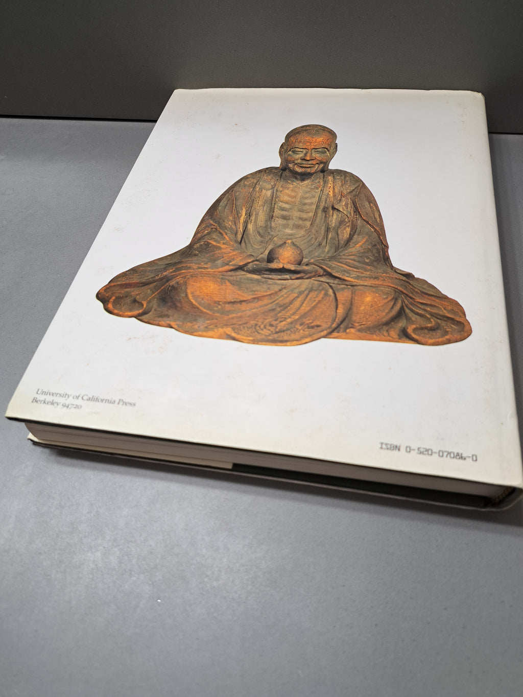 Vintage 1990 Fake? The Art of Deception edited by Mark Jones