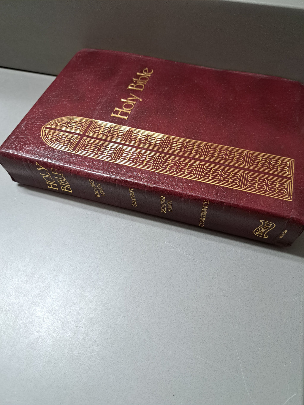 Vintage 1976 The Holy Bible: Old and New Testament in the King James Version