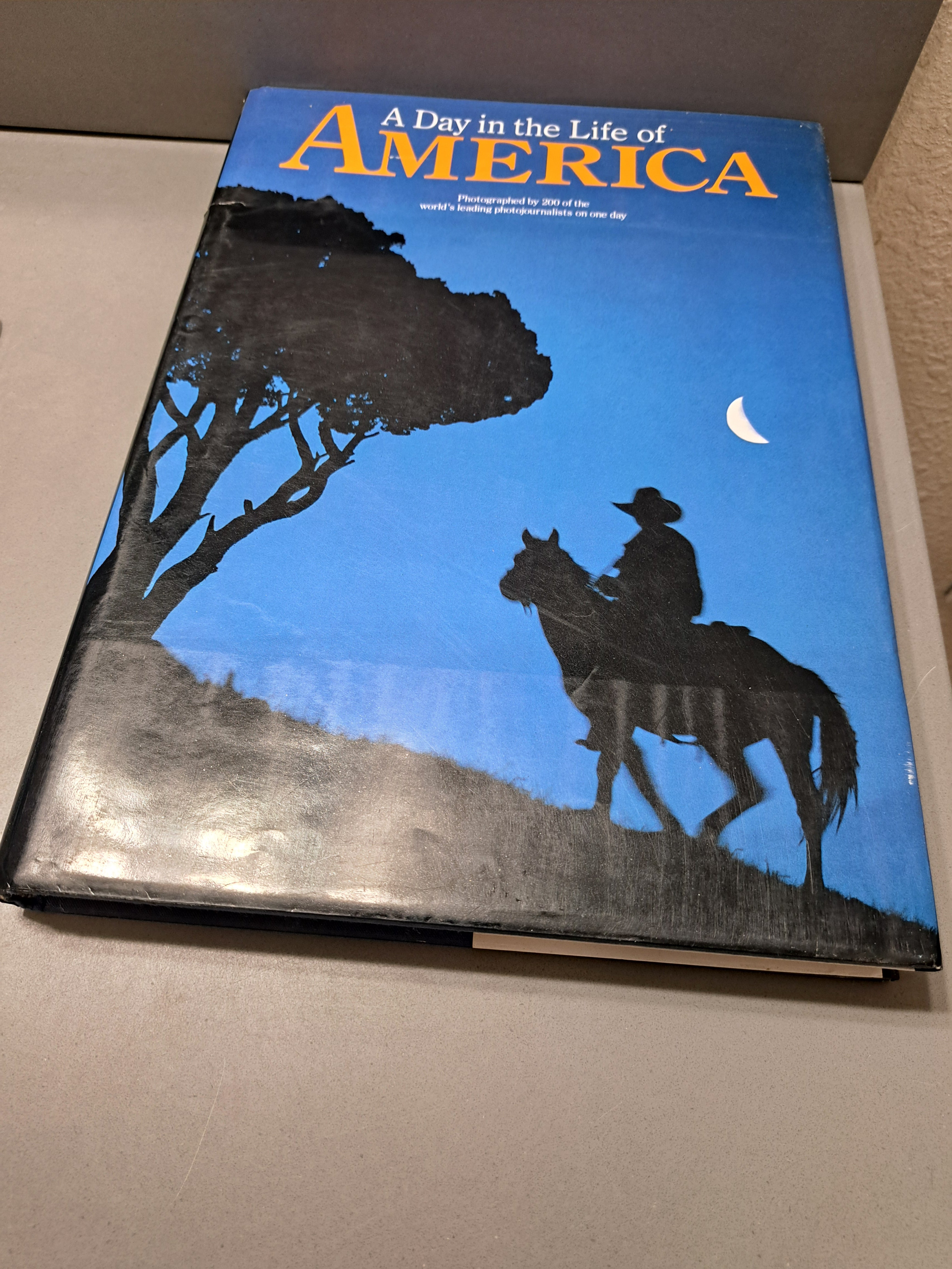 First edition/large hardcover of A Day in the Life of American by David Cohen & Rick Smolan