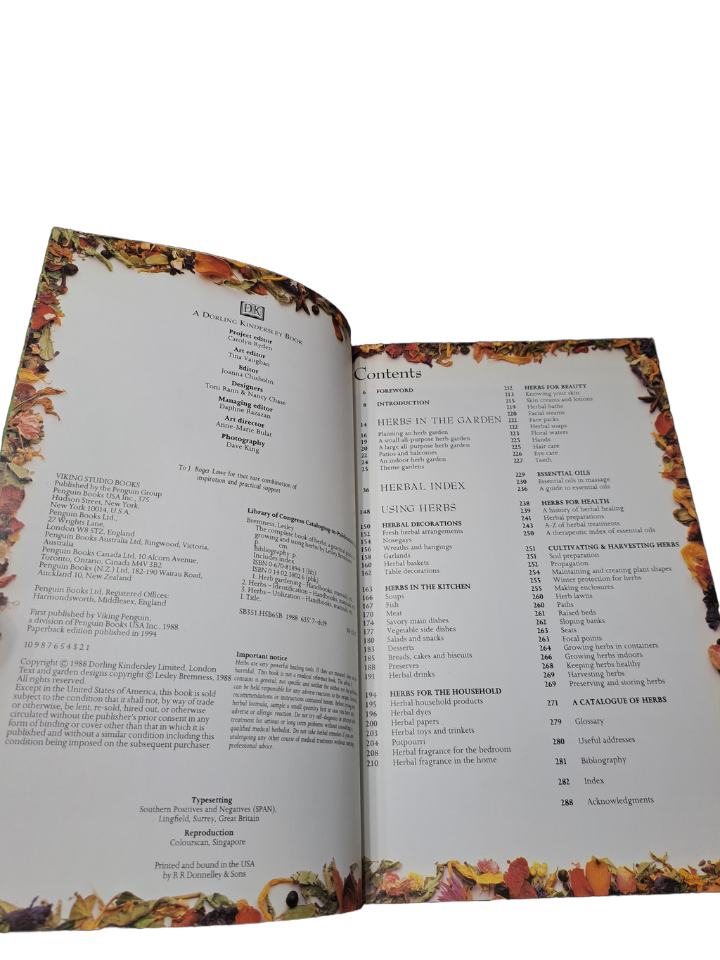 The Complete Book of Herbs: A practical guide to growing & using herbs