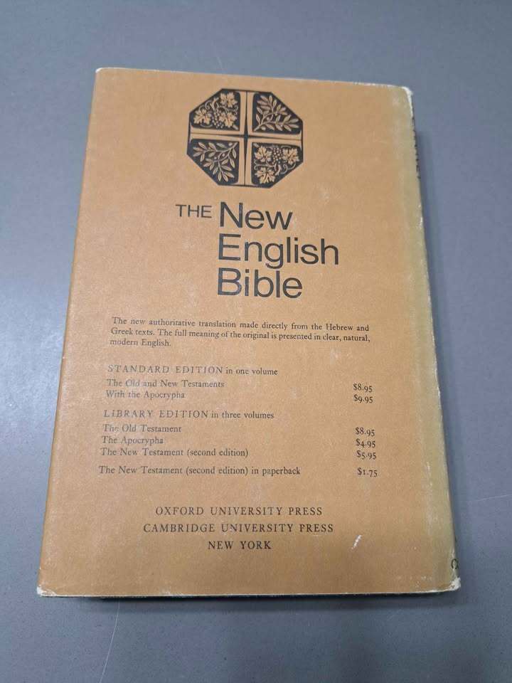 Vintage 1970 first edition of The New English Bible, Companion to the New Testament by A.E. Harvey