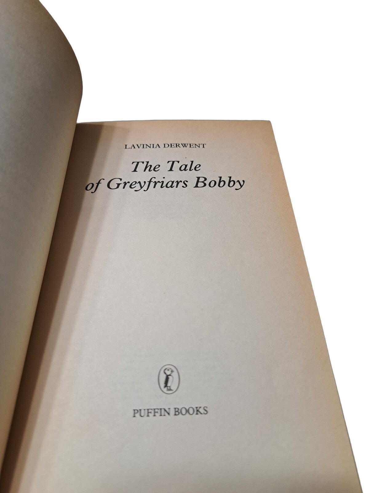 Vintage 1986 The Tale of Greyfriars Bobby book by Lavinia Derwent