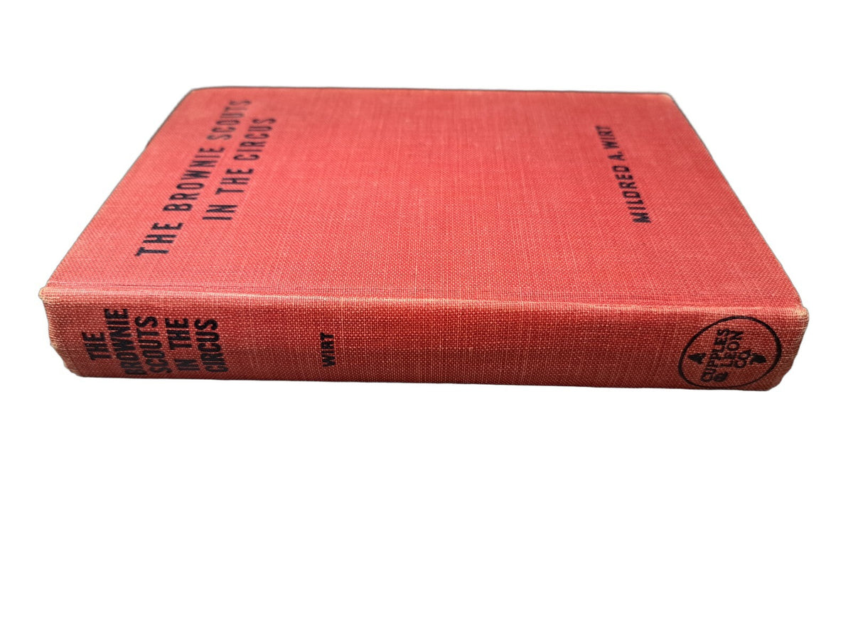 Vintage 1949 The Brownie Scouts in the Circus book by Mildred Wirt