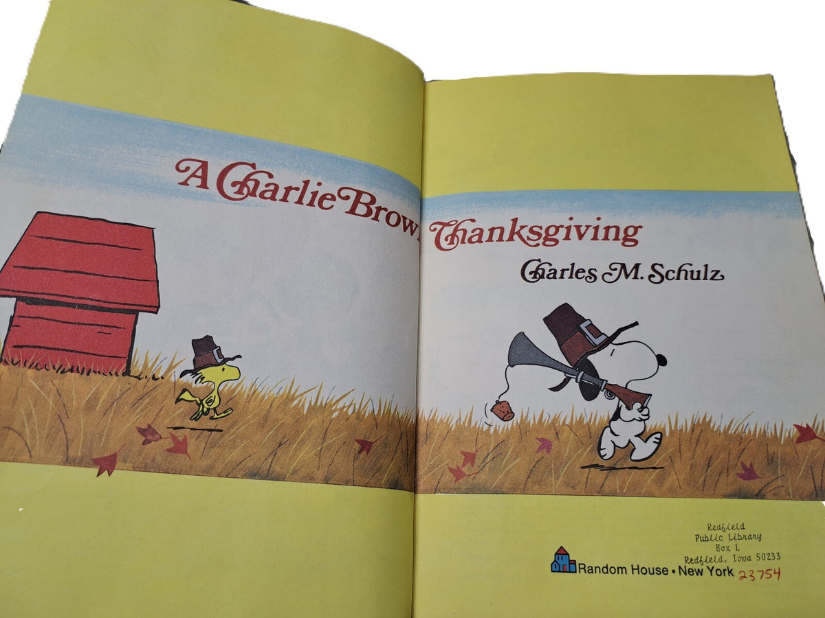 Vintage 1974/1976 A Charlie Brown Thanksgiving, Valentine & Easter books by Charles M Schulz