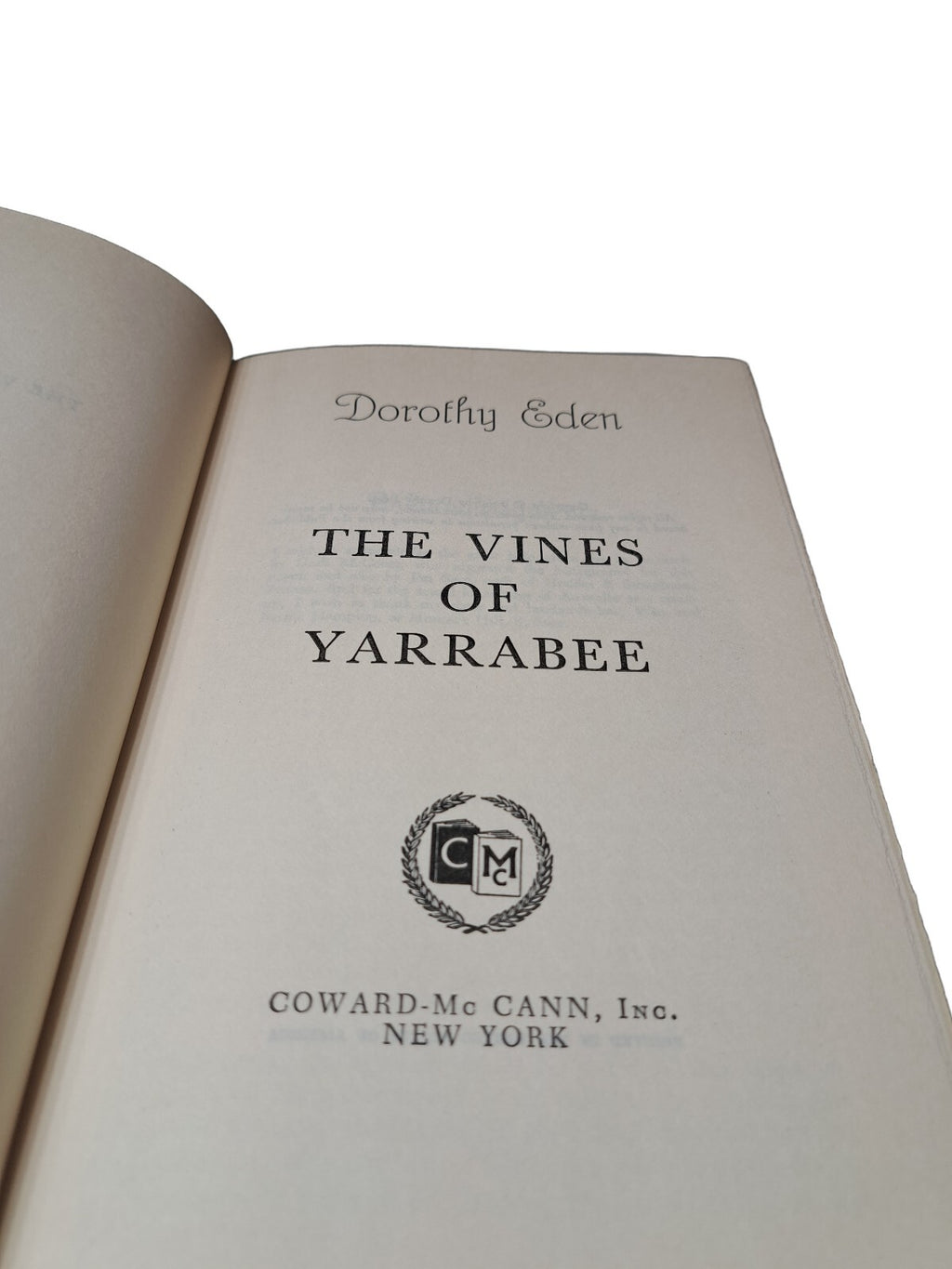 Vintage 1969 The Vines of Yarrabee book by Dorothy Eden