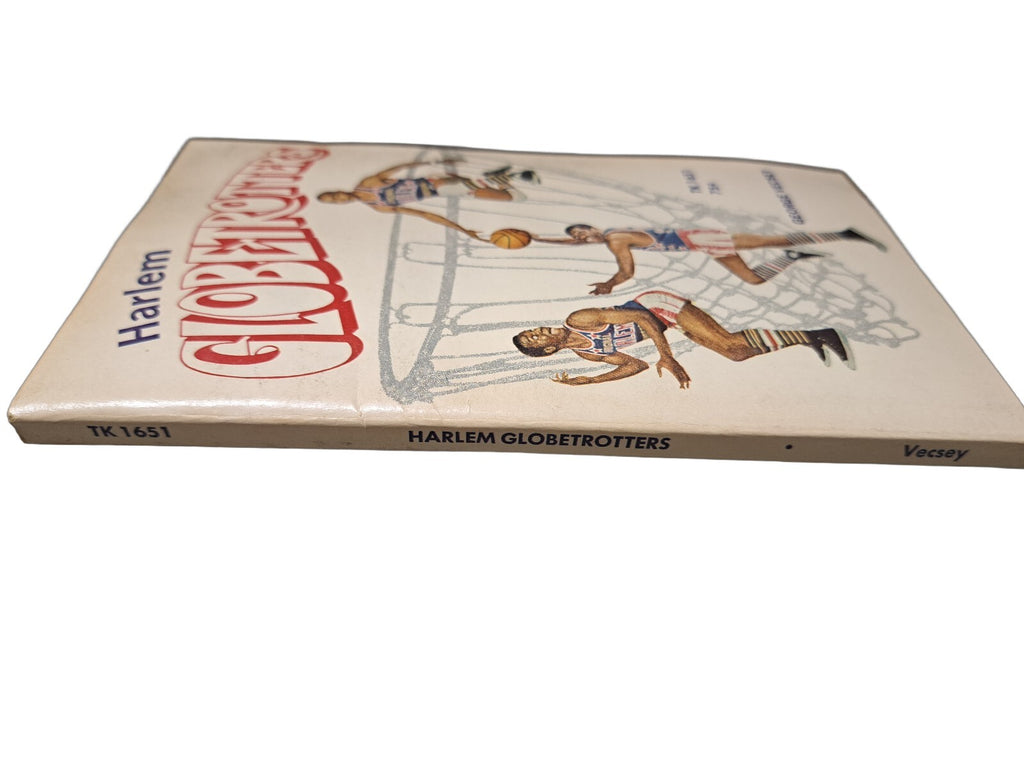 Vintage 1970 first printing of Harlem Globetrotters by George Vecsey