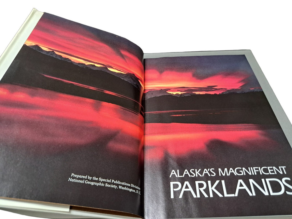 Vintage 1984 Alaska's Magnificent Parklands