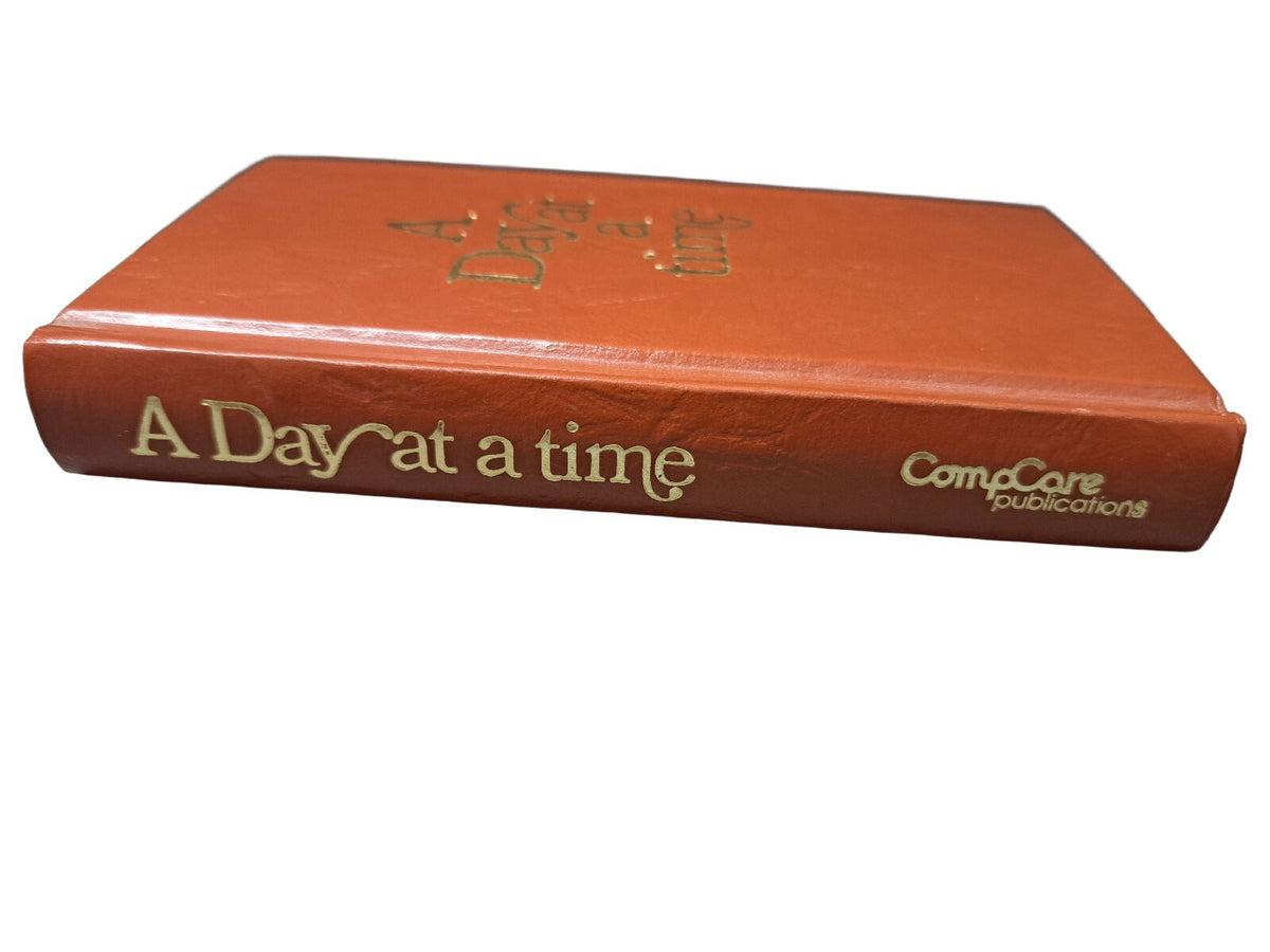 Vintage 1976 A Day at a Time pocket-sized book published by CompCare