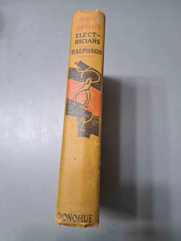 Vintage 1913 Boy Scouts Electricians book